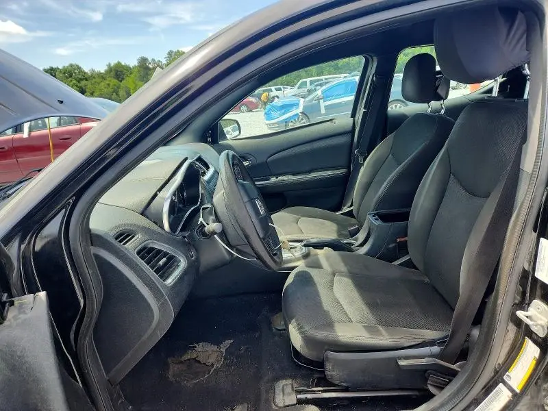 2013 DODGE AVENGER SE  