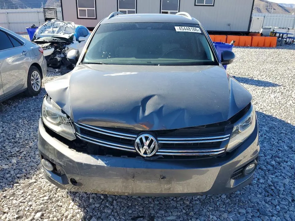 2016 VOLKSWAGEN TIGUAN S  