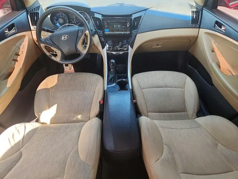 2012 HYUNDAI SONATA GLS  