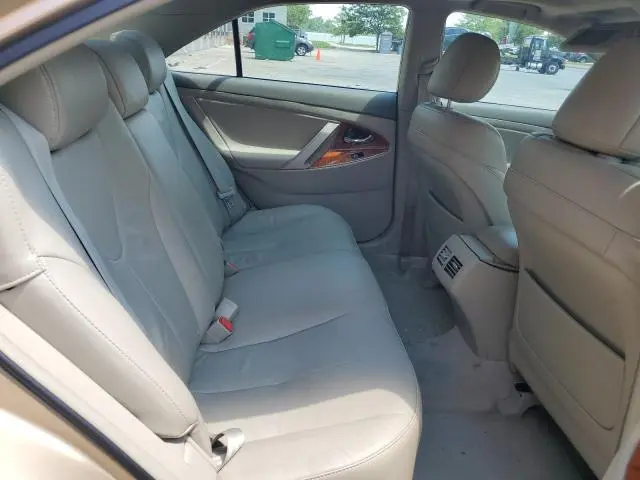 2010 TOYOTA CAMRY SE  