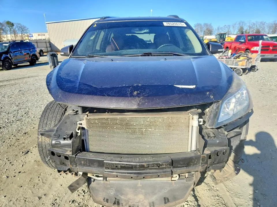 2017 CHEVROLET TRAVERSE LT  