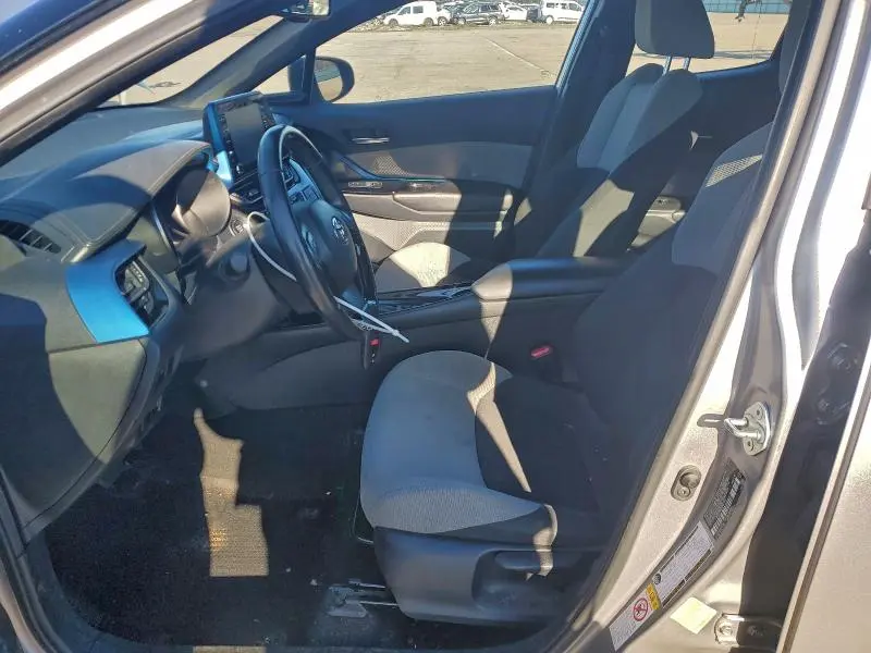 2019 TOYOTA C-HR XLE  