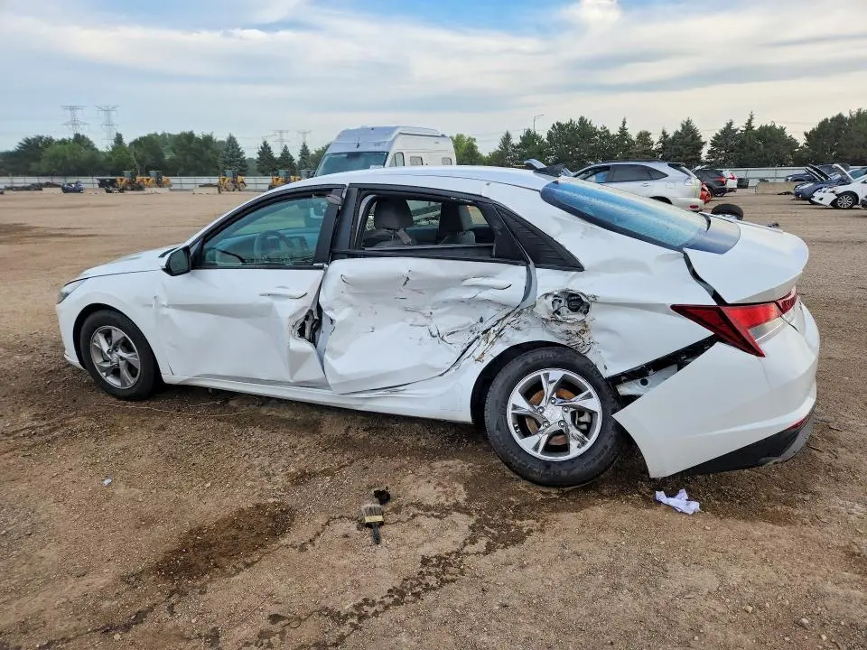 2021 HYUNDAI ELANTRA SE  