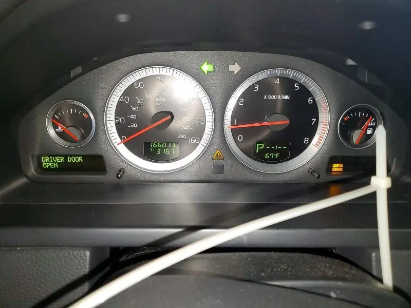 2011 VOLVO XC90 3.2  