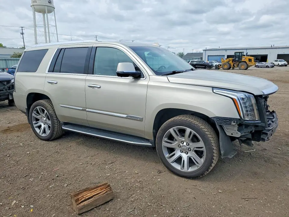 2017 CADILLAC ESCALADE LUXURY  