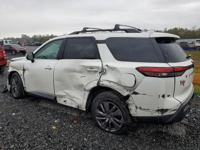 2022 NISSAN PATHFINDER SV  