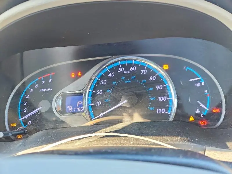 2011 TOYOTA SIENNA XLE  