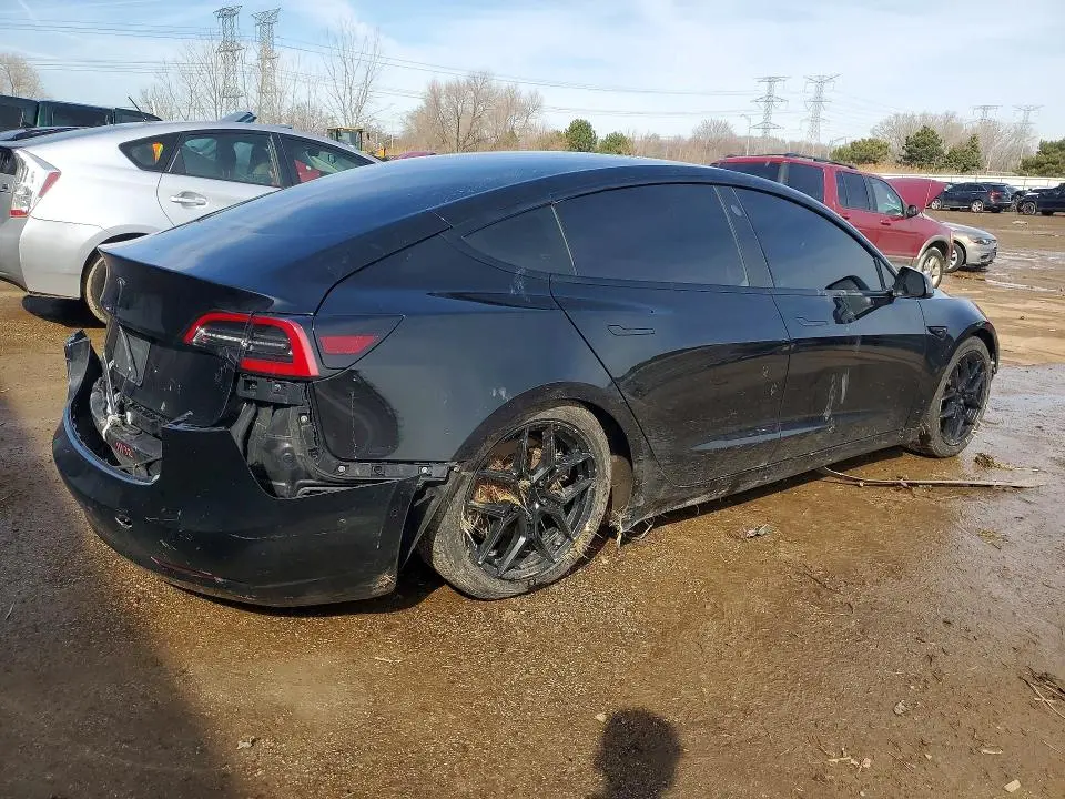 2022 TESLA MODEL 3   
