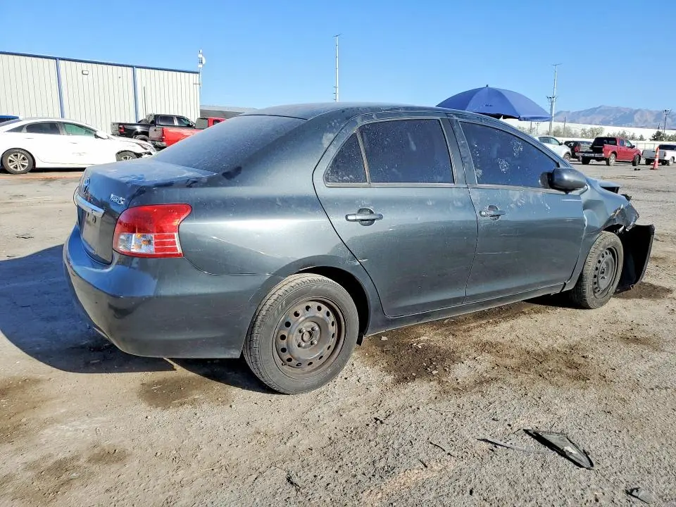 2010 TOYOTA YARIS BASE  