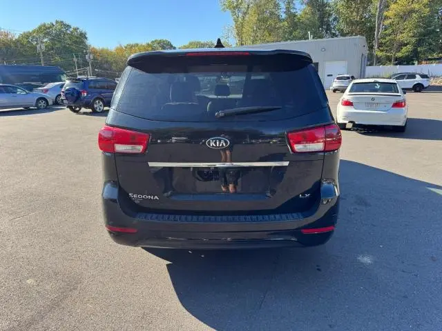 2017 KIA SEDONA LX  