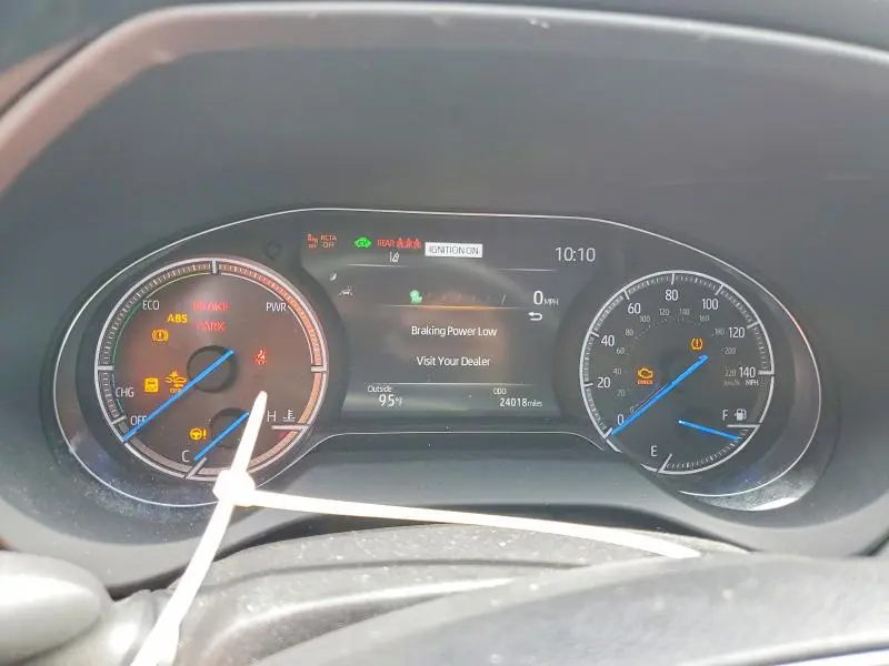 2024 TOYOTA VENZA LE  
