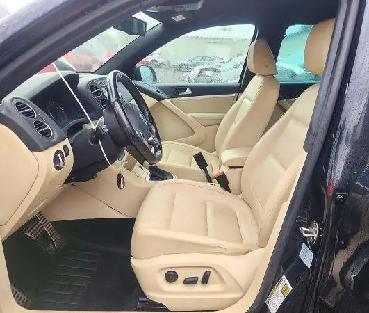 2016 VOLKSWAGEN TIGUAN   