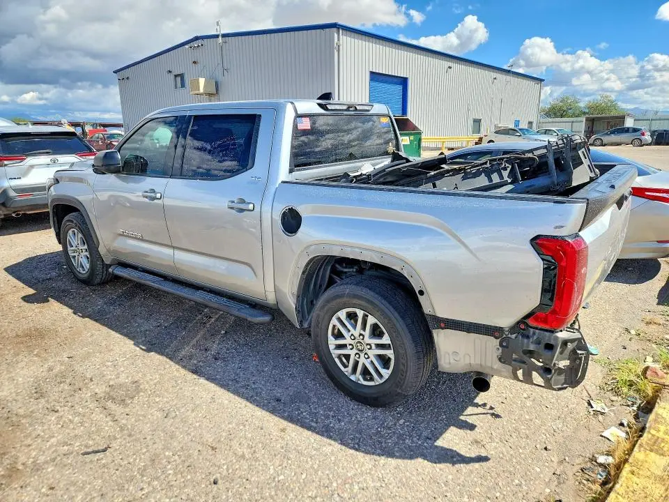 2022 TOYOTA TUNDRA SR5  