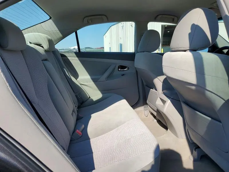 2011 TOYOTA CAMRY LE  