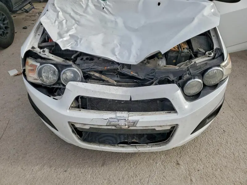 2015 CHEVROLET SONIC LT  