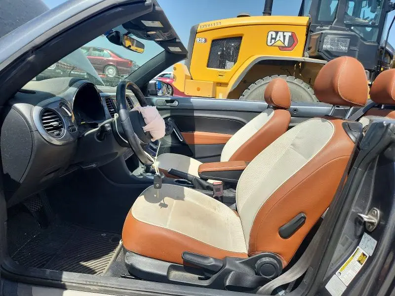 2017 VOLKSWAGEN BEETLE S/SE  