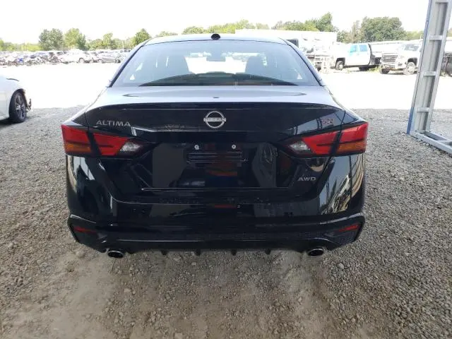 2024 NISSAN ALTIMA SR  
