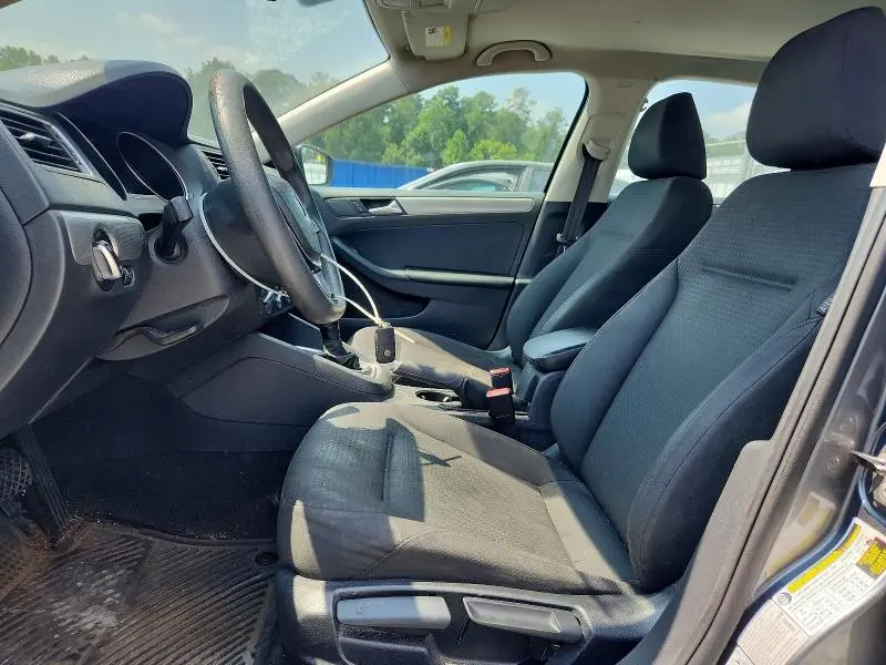 2015 VOLKSWAGEN JETTA SE  