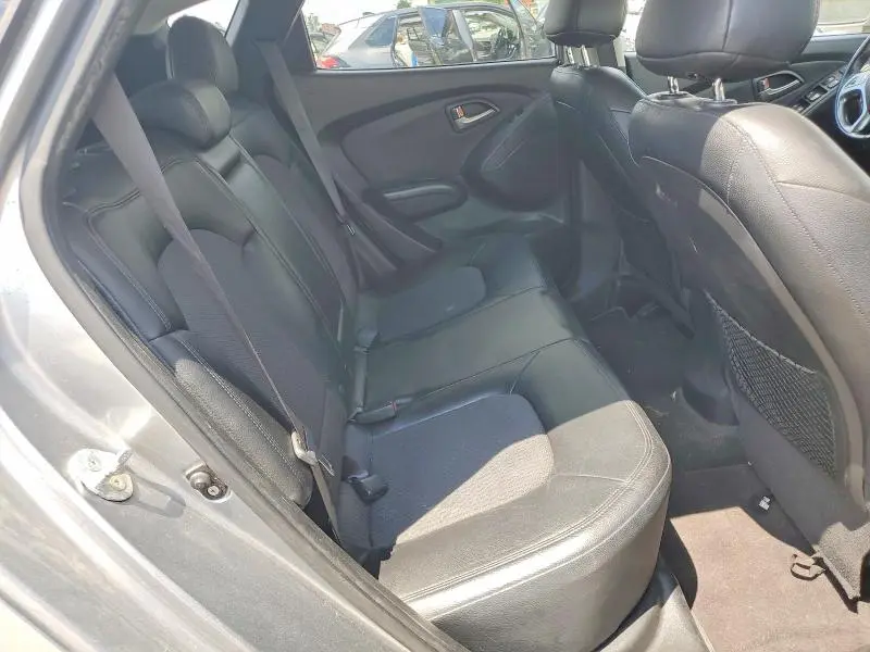 2011 HYUNDAI TUCSON GLS  
