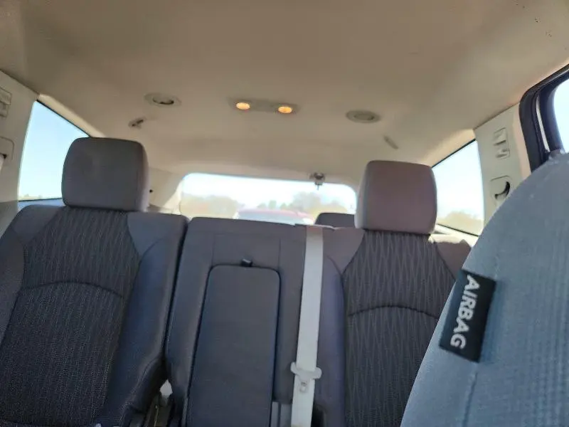 2016 CHEVROLET TRAVERSE LS  