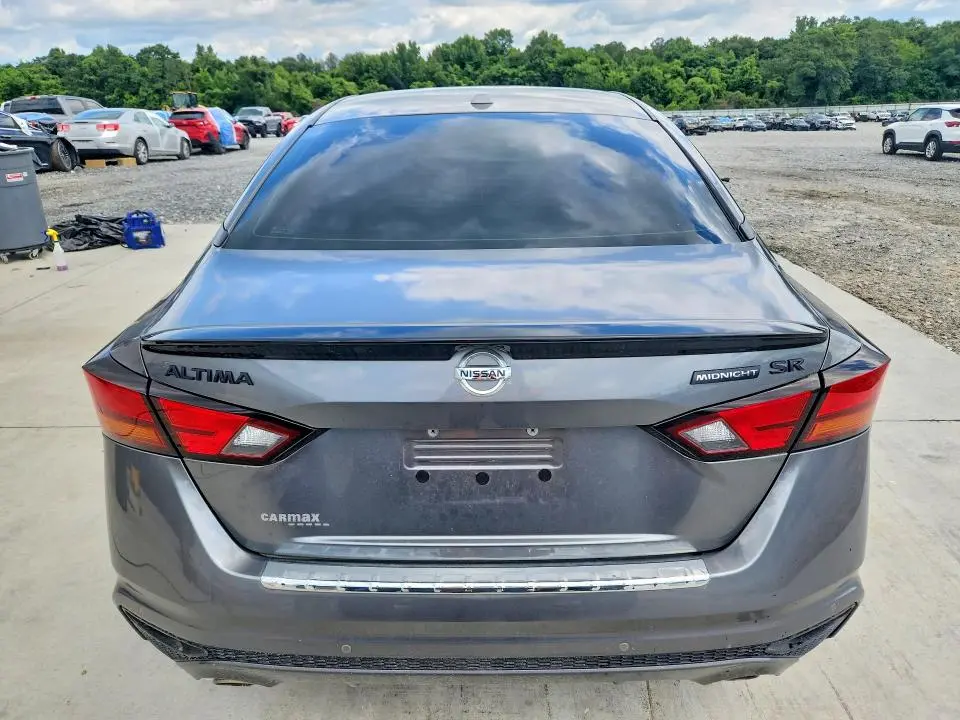 2022 NISSAN ALTIMA SR  