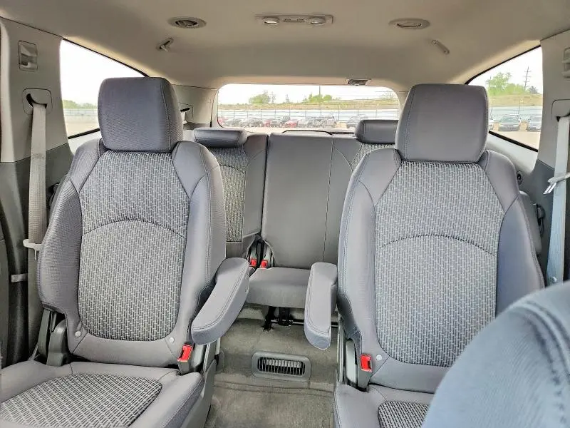 2012 CHEVROLET TRAVERSE LT  
