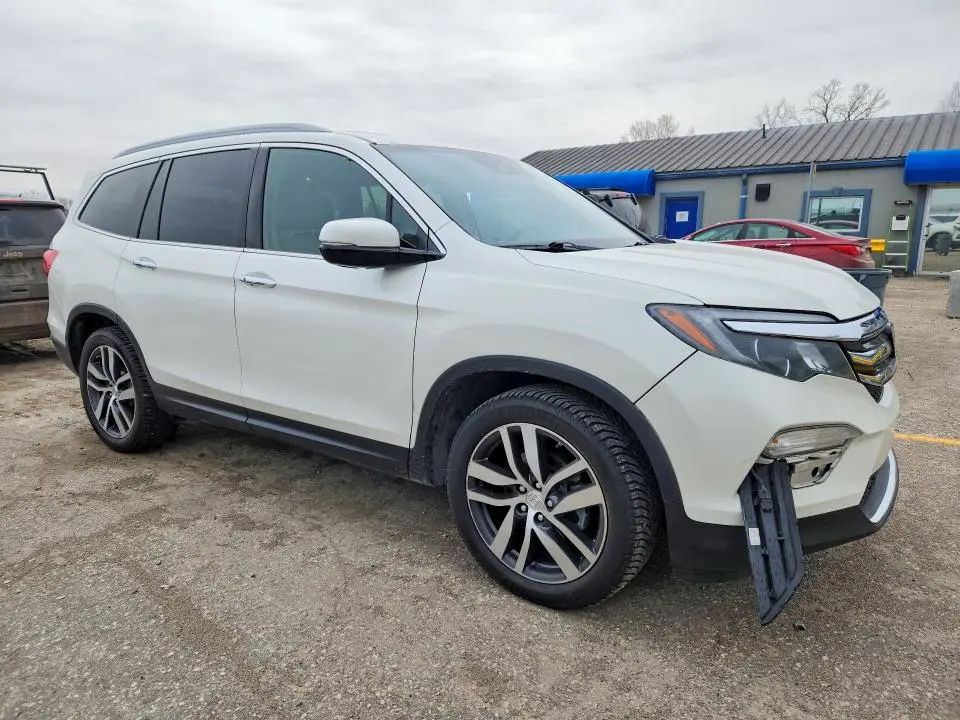2017 HONDA PILOT ELITE  
