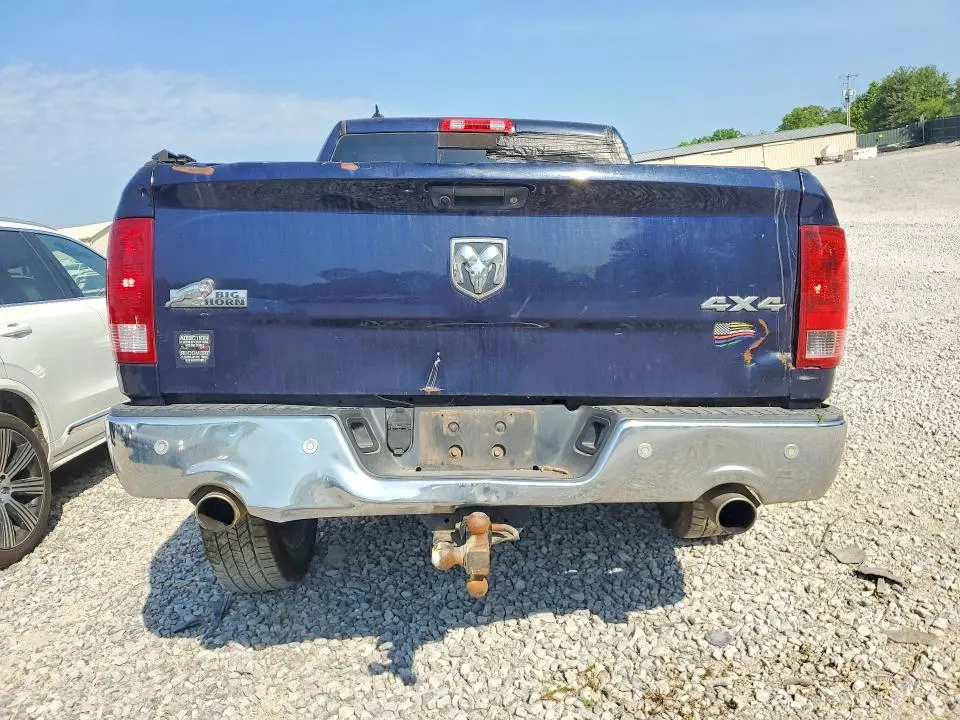 2016 RAM 1500 SLT  