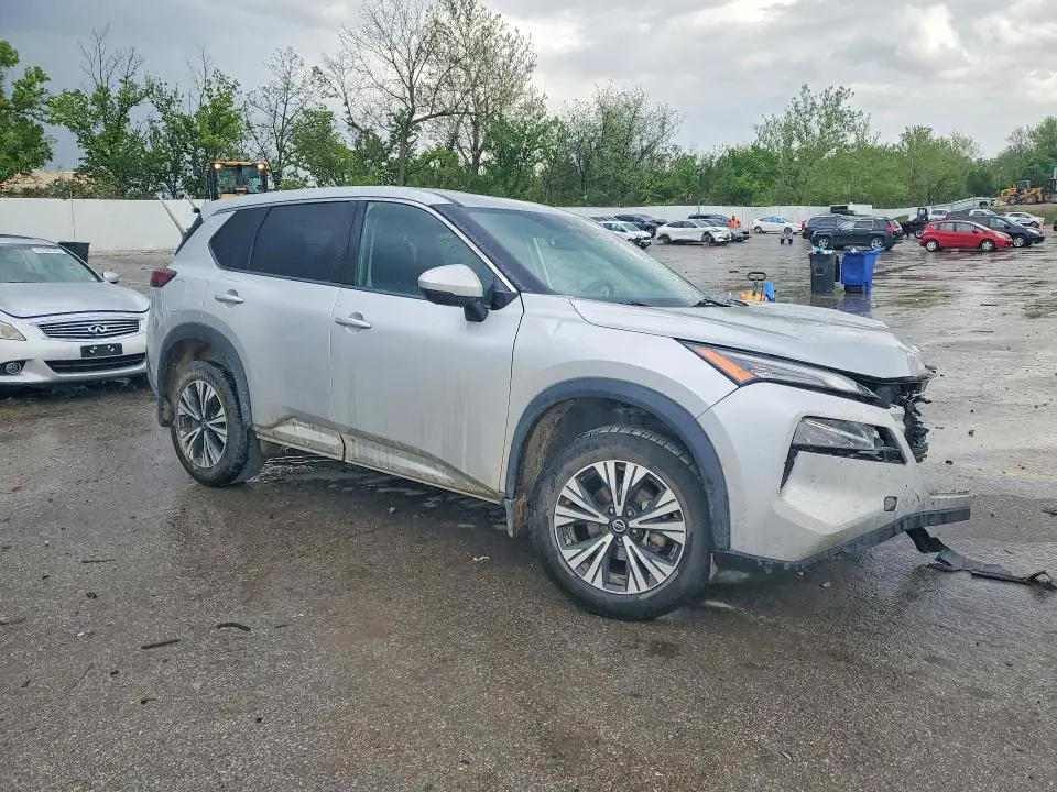 2021 NISSAN ROGUE SV  