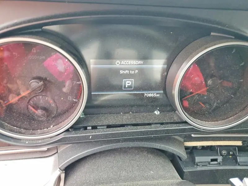 2023 KIA CARNIVAL LX  