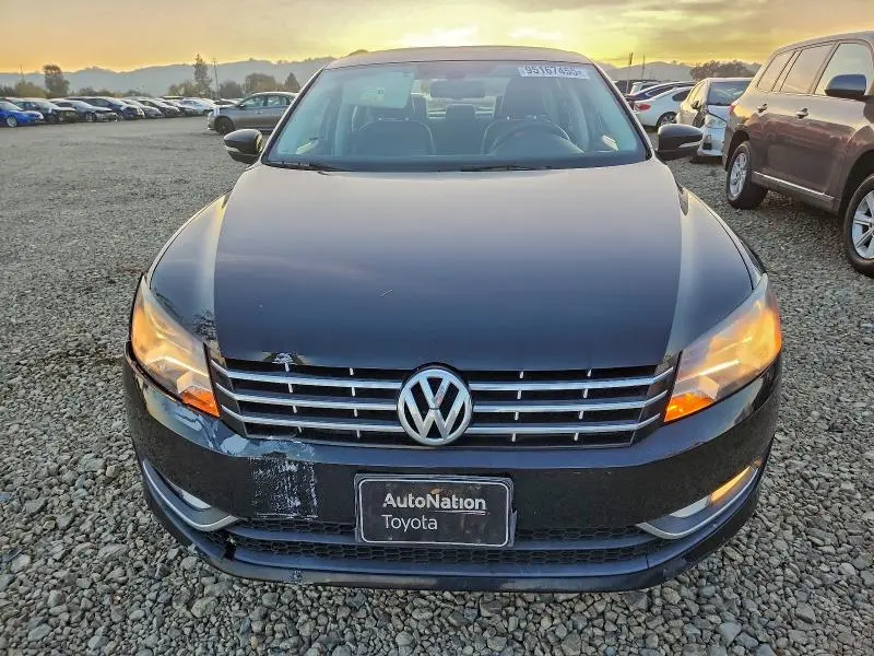 2013 VOLKSWAGEN PASSAT SEL  