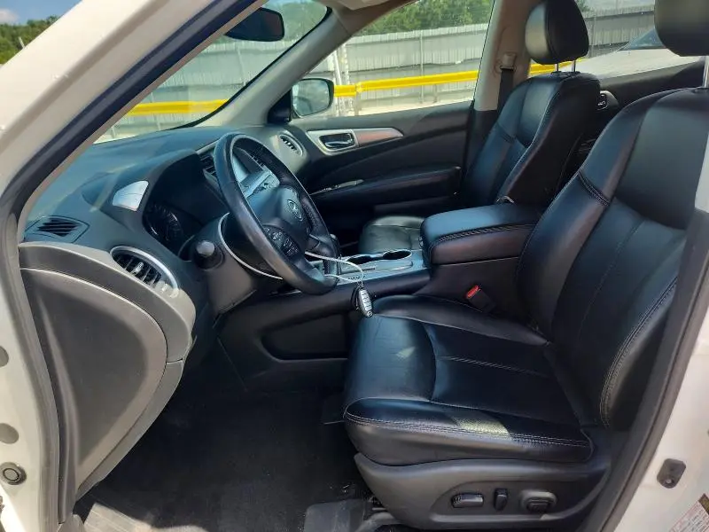 2019 NISSAN PATHFINDER SL  