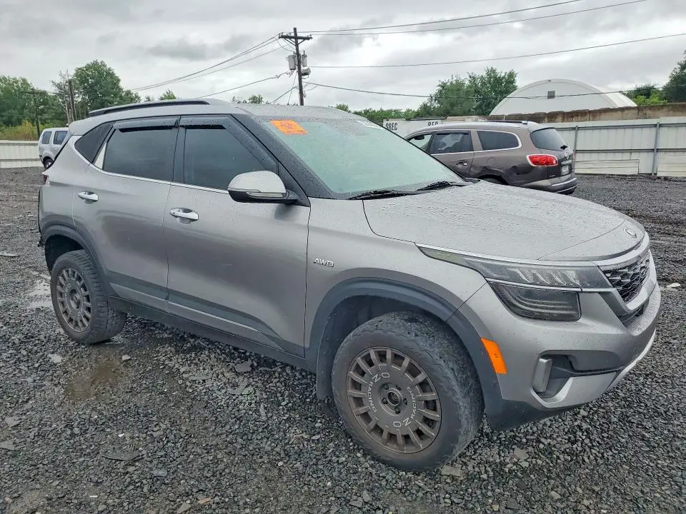 2021 KIA SELTOS SX  