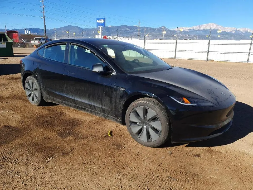 2025 TESLA MODEL 3   
