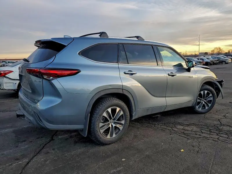 2021 TOYOTA HIGHLANDER HYBRID XLE  