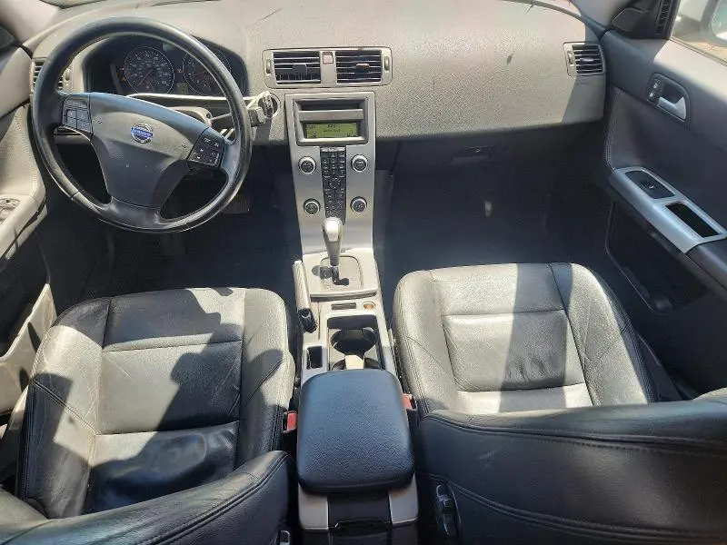 2010 VOLVO S40 2.4I  