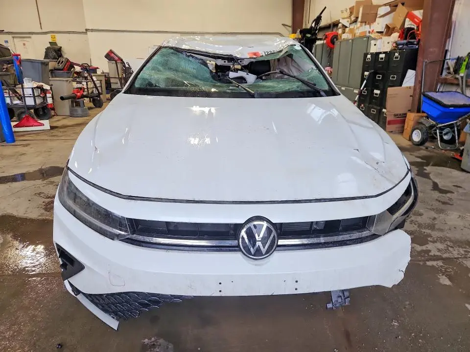 2025 VOLKSWAGEN JETTA SE  