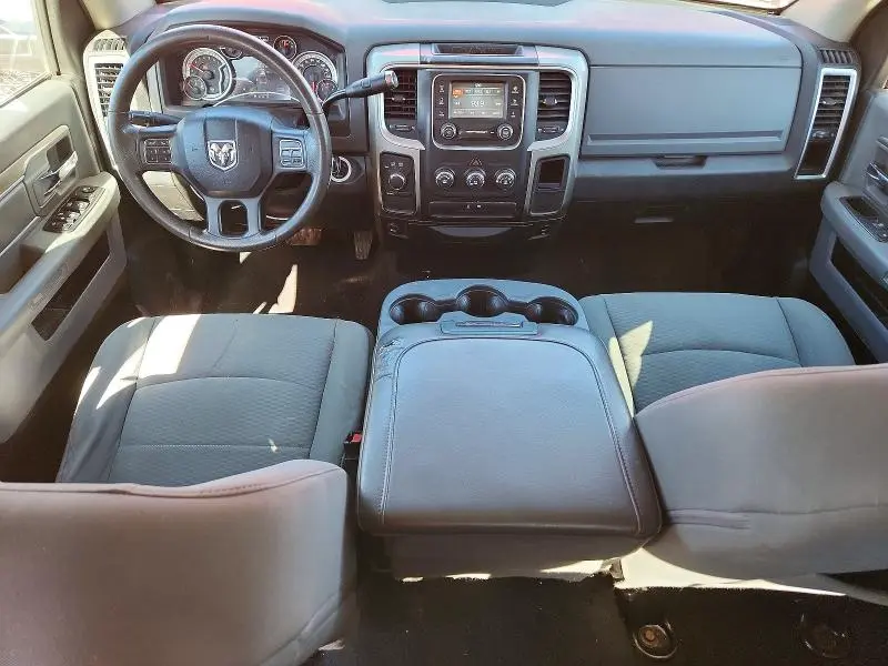 2013 RAM 1500 SLT  