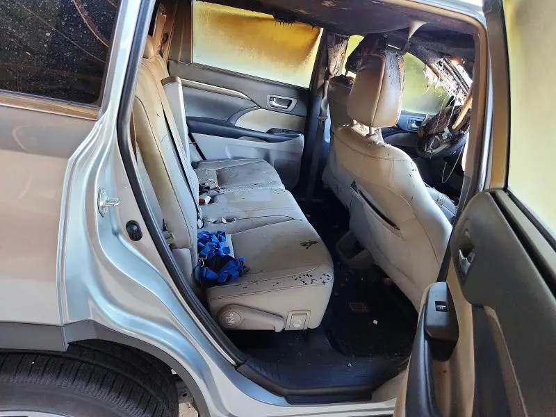 2019 TOYOTA HIGHLANDER LIMITED  