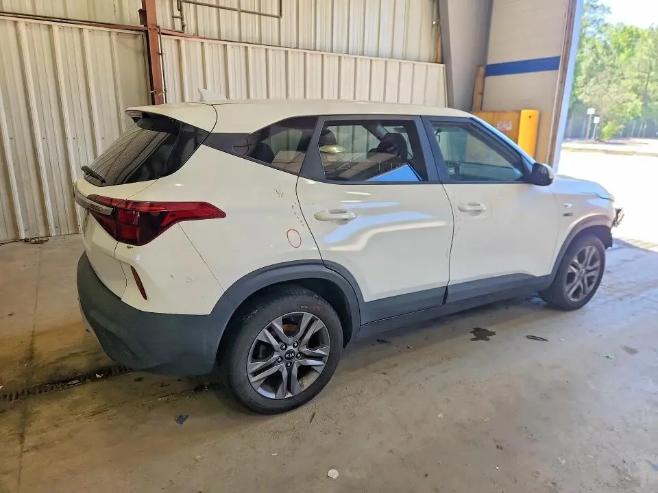 2021 KIA SELTOS LX  
