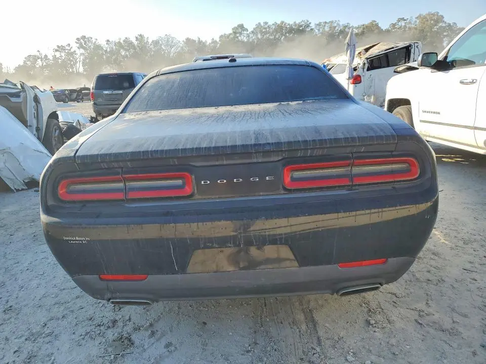 2015 DODGE CHALLENGER SXT  