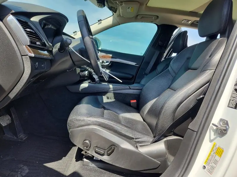 2018 VOLVO XC90 T6  