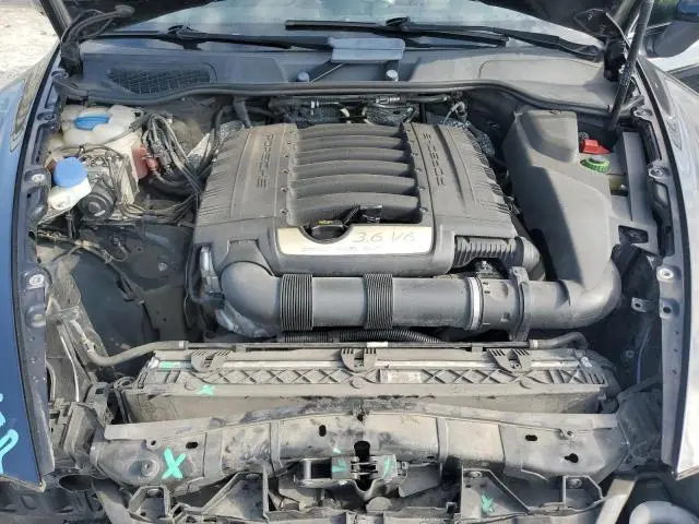 2014 PORSCHE CAYENNE   