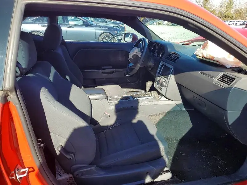 2010 DODGE CHALLENGER SE  