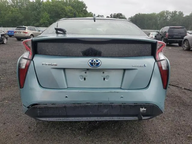 2017 TOYOTA PRIUS   