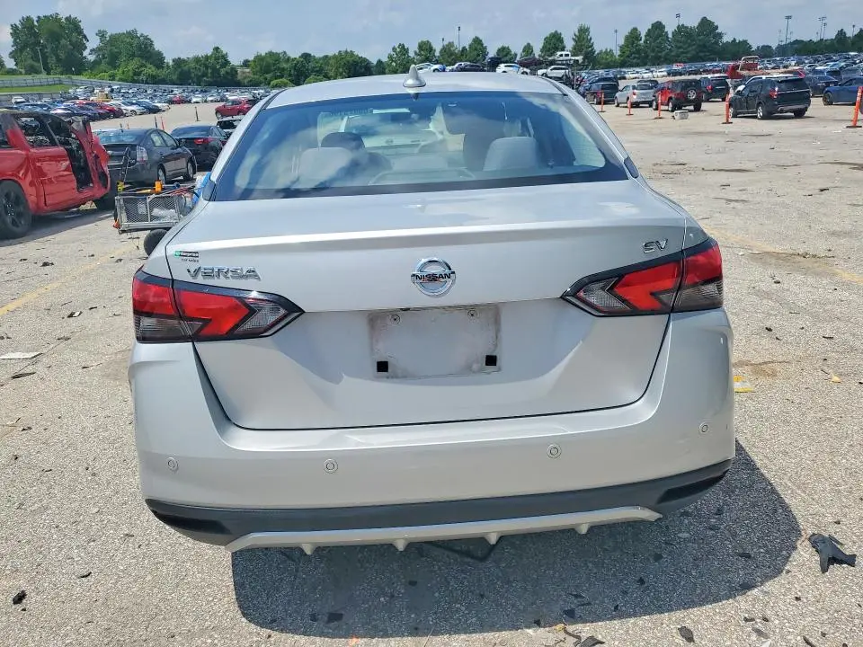 2020 NISSAN VERSA SV  