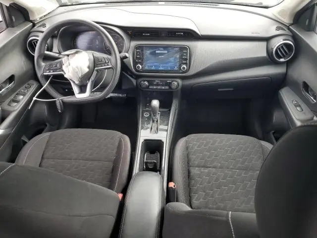 2021 NISSAN KICKS SV  