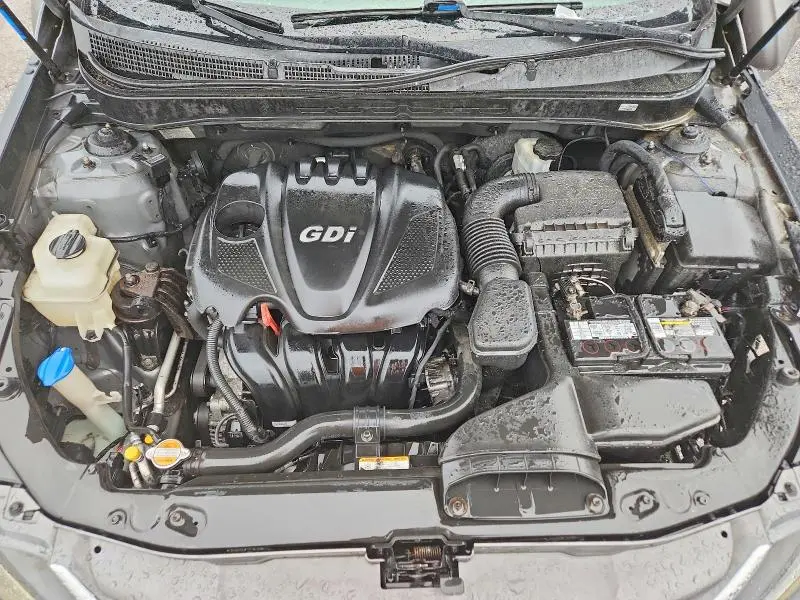 2011 HYUNDAI SONATA GLS  