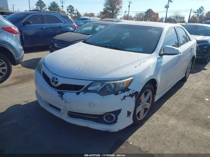 2012 TOYOTA CAMRY SE