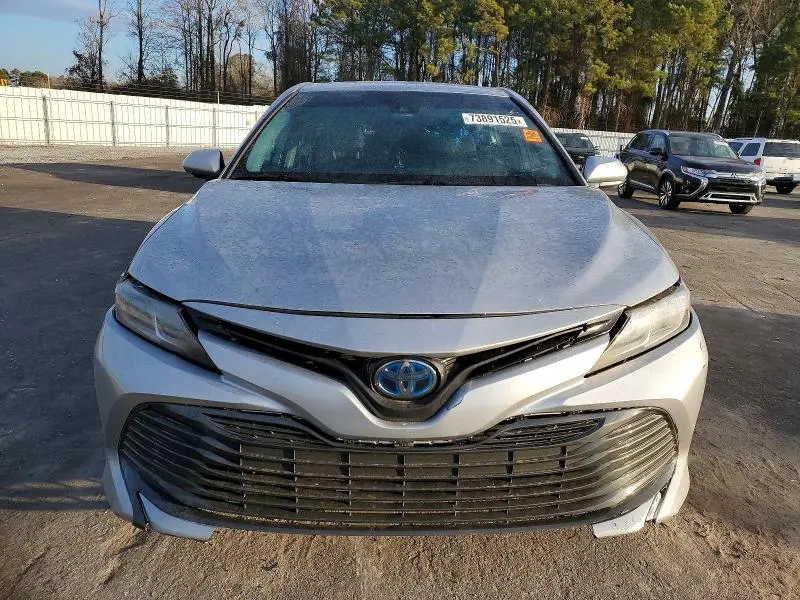 2019 TOYOTA CAMRY LE  